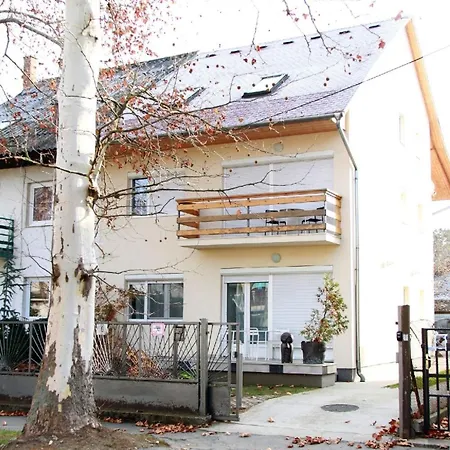 Fuer 8 Personen Ca 60 Qm In Siofok, Westungarn Plattensee *